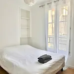 شقة Comfortable Notre-dame De Lorette Rodier *