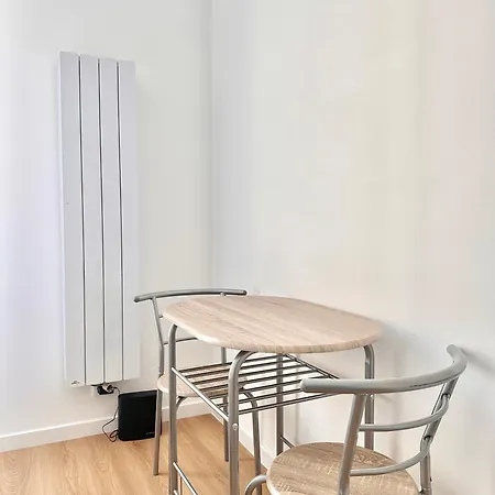 Comfortable Notre-dame De Lorette Rodier Lejlighed *